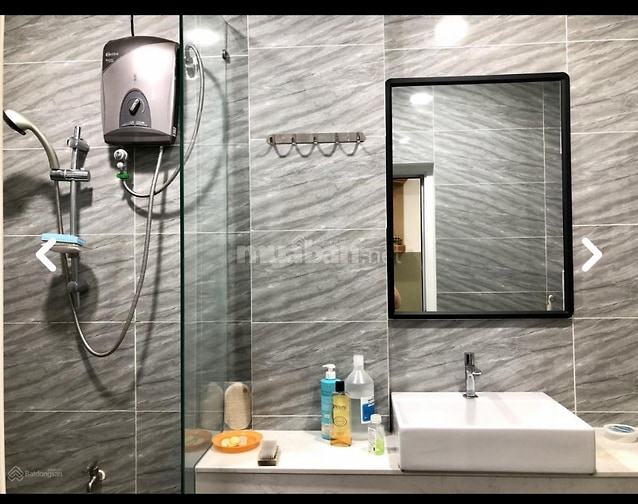 Chính chủ bán căn hộ chung cư Lý Văn Phức, Quận 1, 60m2, sổ hồng