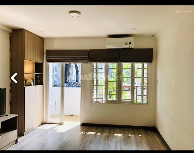 Chính chủ bán căn hộ chung cư Lý Văn Phức, Quận 1, 60m2, sổ hồng