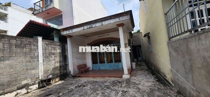 bán nhà hẻm xe tải Huỳnh Thị Hai