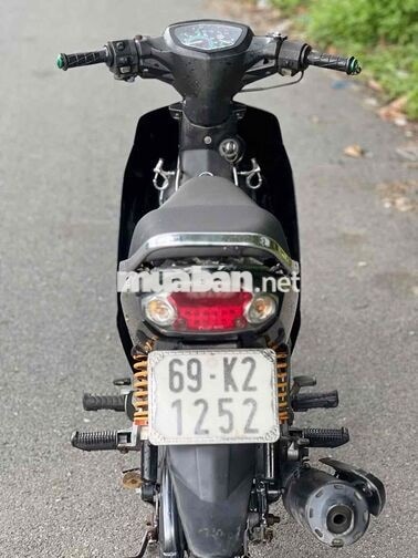 Yamaha Sirius Đen