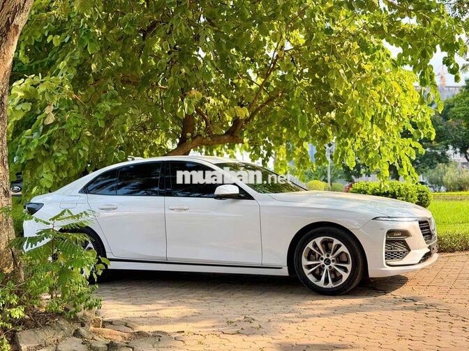 VinFast Lux A Base 2022 Trắng 30000 km