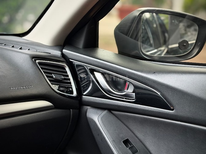 mazda 3 sản xuất 2015 phiên bản 2.0