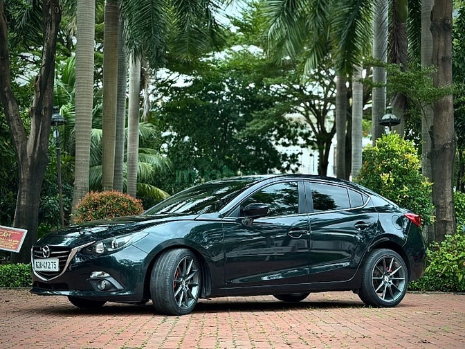 mazda 3 sản xuất 2015 phiên bản 2.0