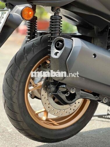 Yamaha Xmax300 2025 Xám 1.300km, có giao lưu xe.