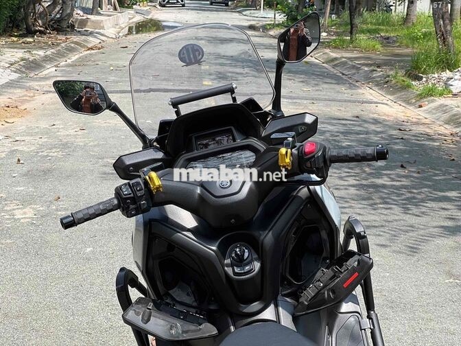 Yamaha Xmax300 2025 Xám 1.300km, có giao lưu xe.