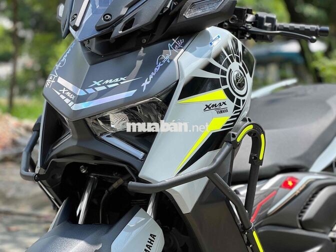 Yamaha Xmax300 2025 Xám 1.300km, có giao lưu xe.