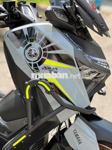 Yamaha Xmax300 2025 Xám 1.300km, có giao lưu xe.