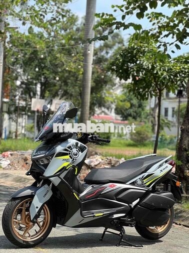 Yamaha Xmax300 2025 Xám 1.300km, có giao lưu xe.