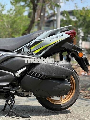 Yamaha Xmax300 2025 Xám 1.300km, có giao lưu xe.