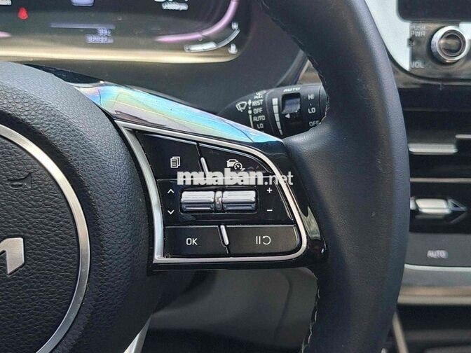 KIA Carens Signature 1.4T 2024 Trắng ghế da