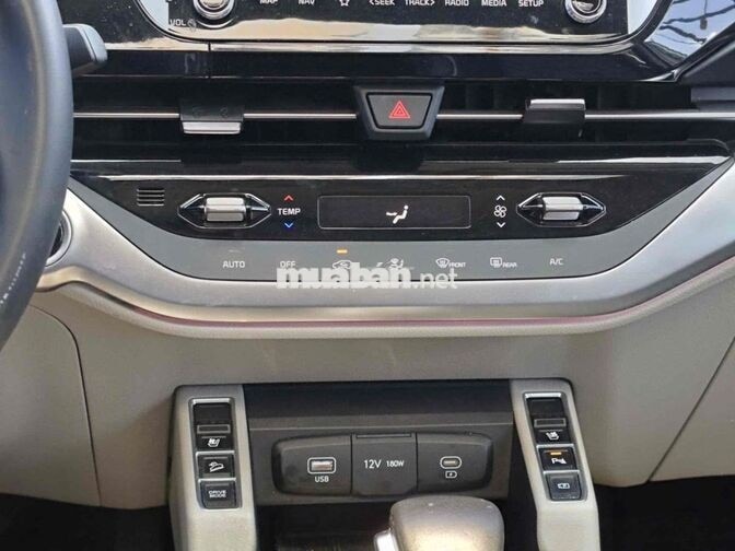KIA Carens Signature 1.4T 2024 Trắng ghế da