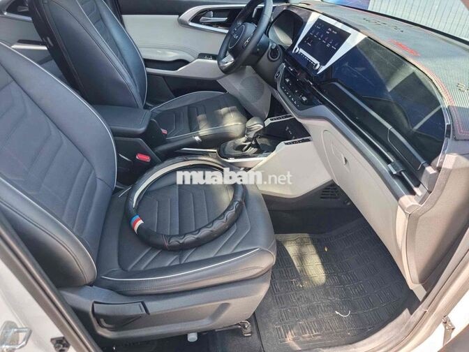 KIA Carens Signature 1.4T 2024 Trắng ghế da