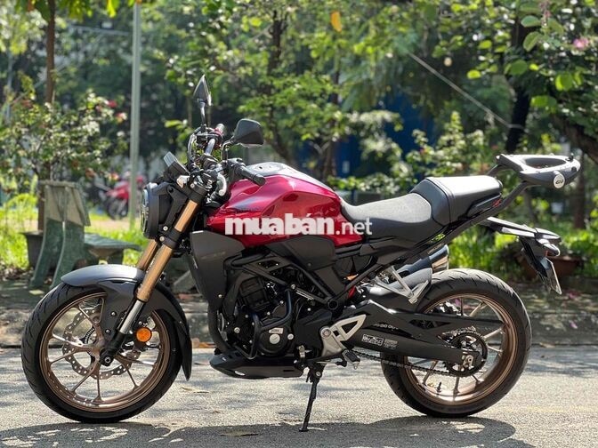 Honda CB300R 2022 Đỏ Đen 6.200km, có giao lưu xe.