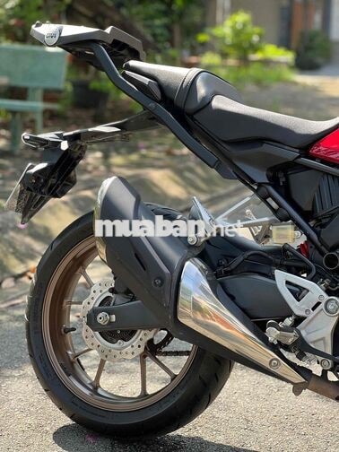 Honda CB300R 2022 Đỏ Đen 6.200km, có giao lưu xe.