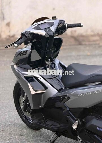 Honda Air Blade 125 Bạc odo 6000 km chính chủ kí