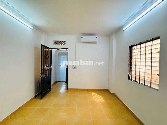 Cho thuê nhà mới 2 pn 2wc hẻm 53 Hoàng Diệu, Phú Nhuận 