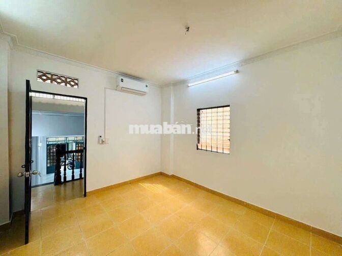Cho thuê nhà mới 2 pn 2wc hẻm 53 Hoàng Diệu, Phú Nhuận 