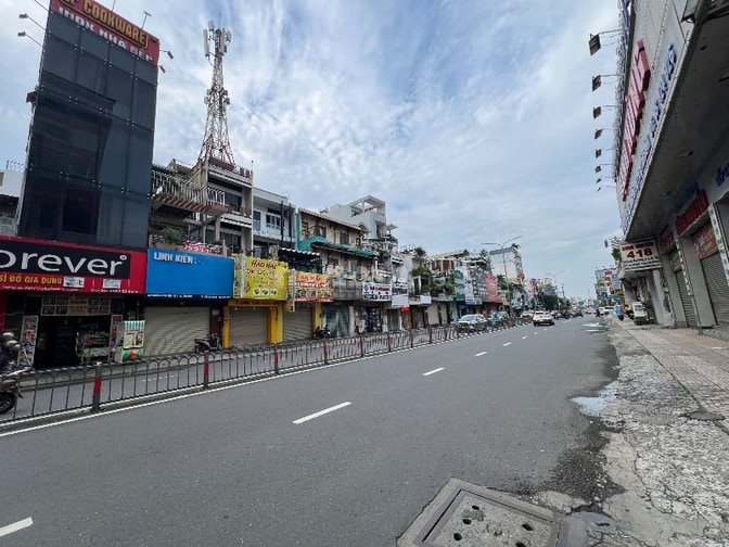 Nhà 4 lầu Cao cấp Mặt tiền Hoàng Văn Thụ, P4, Q.Tân Bình, giá: 16 tỷ.
