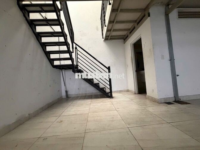 CHO THUÊ MT LÊ LÂM PHƯỜNG PHÚ THẠNH 6 x 20 m  ĐÚC LỬNG  ĐẸP 