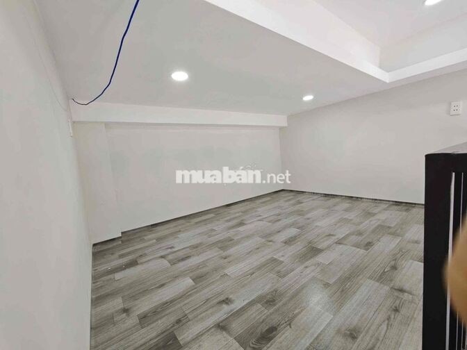 KIOT DƯỚI TRỆT VỪA Ở VỪA KINH DOANH GIÁ RẺ MỚI XÂY CÓ MÁY LẠNH