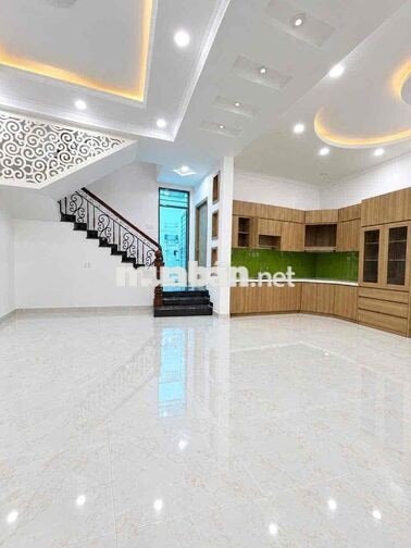 Cho Thuê Biệt Thự DT 8x15m 1Trệt 2Lầu 4Pn 3Wc Đường Nhựa Thông Xe Tải
