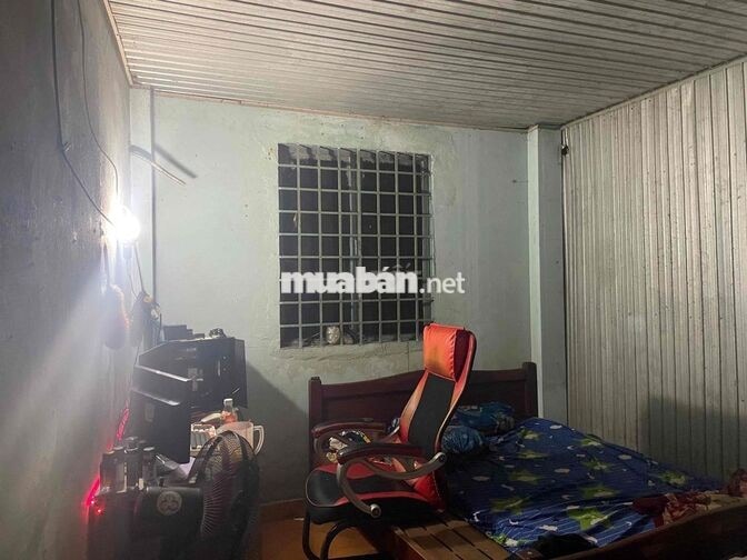 Nhà cấp 4 đang vay ngân hàng cần bán gấp để về quê