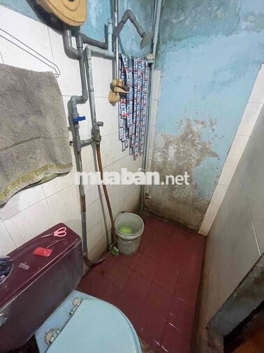 Nhà cấp 4 đang vay ngân hàng cần bán gấp để về quê