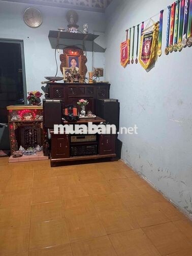 Nhà cấp 4 đang vay ngân hàng cần bán gấp để về quê