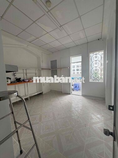lầu 3 Cộng Hòa view đẹp giá 2.800.000