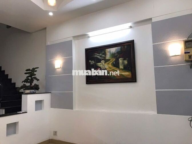 Cho thuê nhà nguyên căn MT 102 Bàu Cát 1, Phường 14, Quận Tân Bình. 