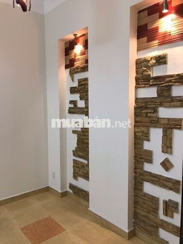 Cho thuê nhà nguyên căn MT 102 Bàu Cát 1, Phường 14, Quận Tân Bình. 