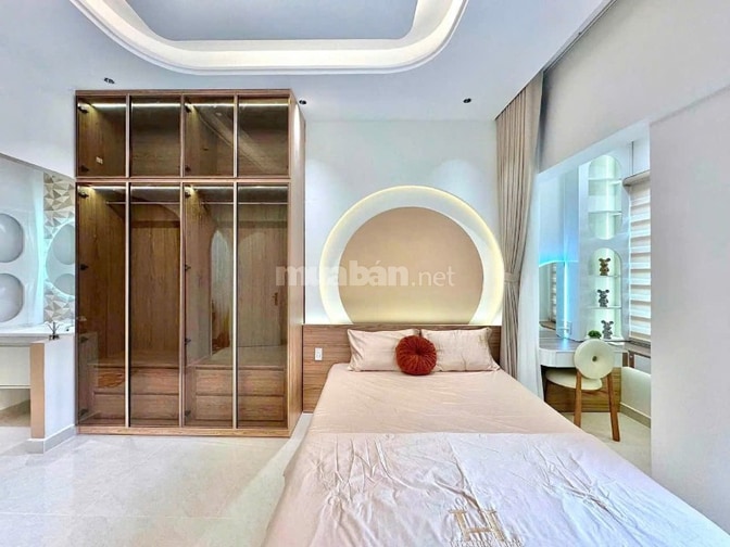 Nhà mới đẹp. Full Nội Thất. Bành Văn Trân, P7, Tân Bình. 4,1m x 8,8m.