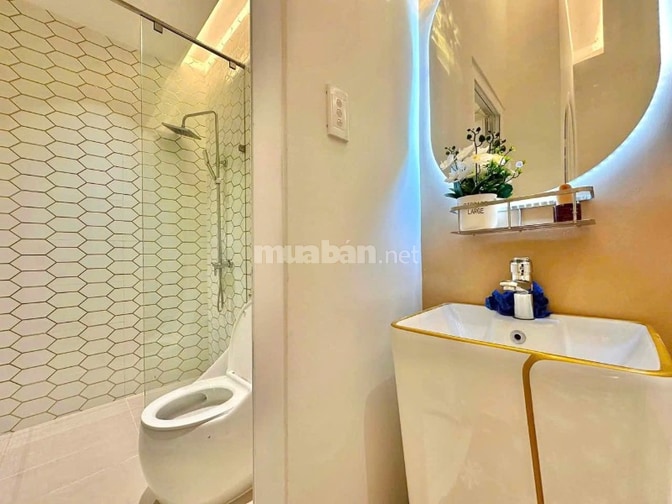 Nhà mới đẹp. Full Nội Thất. Bành Văn Trân, P7, Tân Bình. 4,1m x 8,8m.