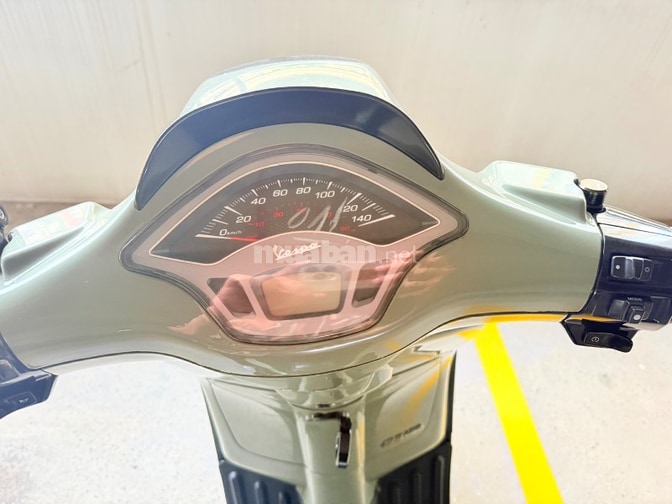 BÁN VESPA 125 ĐỜI 2022  CHỈ 15.300 KM GIÁ 58 TRIỆU