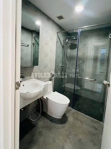 Cần cho thuê căn hộ Oriental Plaza - có 3PN 103m2, ko NT giá 13tr/th