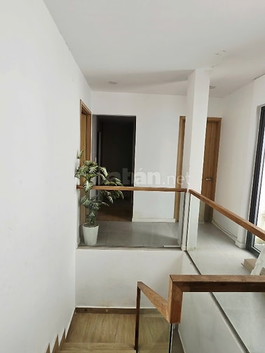 Nhà 1 lầu DT:8,1x13m Cao cấp hẻm Nguyễn Văn Đậu, P11.