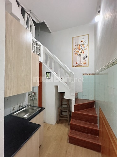 Cc bán nhà 20mx 2 tầng  đẹp ở luôn, giá  4,25 tỷ