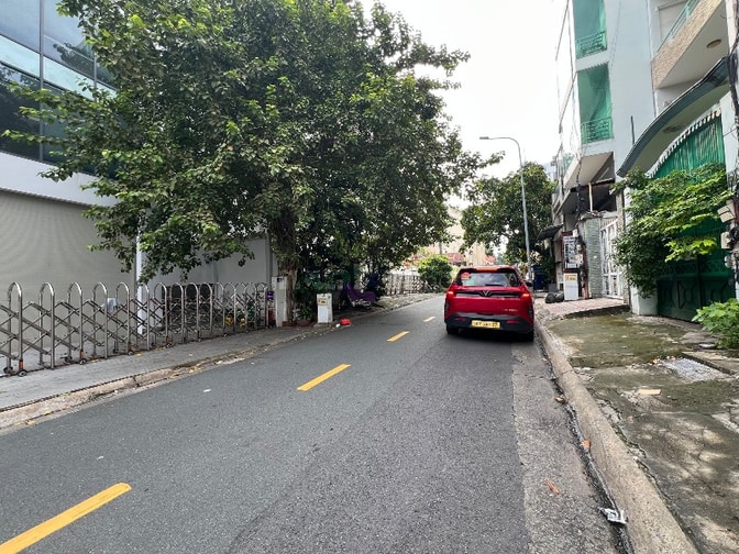 CHUYỂN NHƯỢNG TOÀ NHÀ VĂN PHÒNG - HẦM 7 TẦNG MAI THỊ LỰU - QUẬN 1 !!!