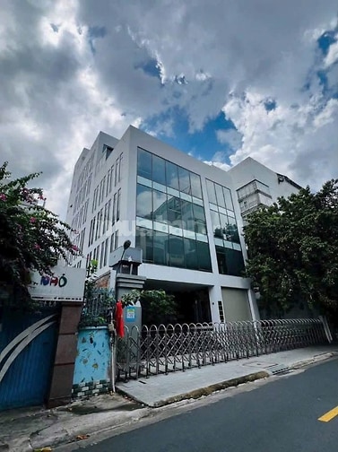 CHUYỂN NHƯỢNG TOÀ NHÀ VĂN PHÒNG - HẦM 7 TẦNG MAI THỊ LỰU - QUẬN 1 !!!