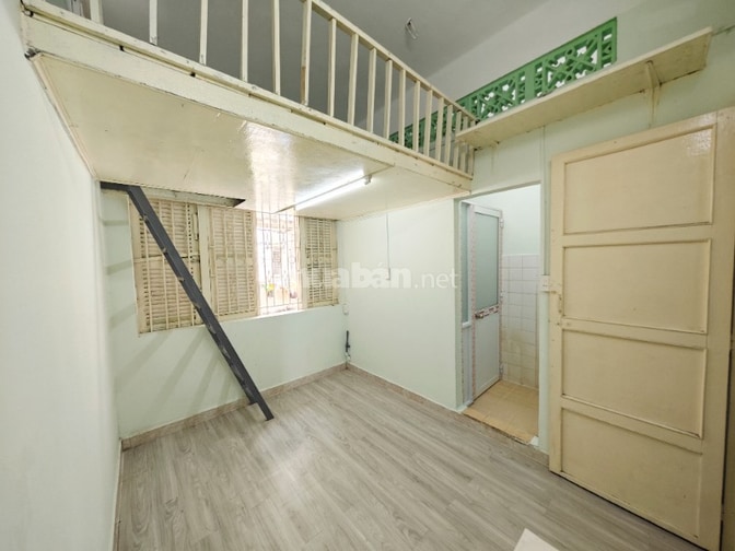 PHÒNG RIÊNG CHỦ CÓ GÁC WC RIÊNG GIỜ TỰ DO