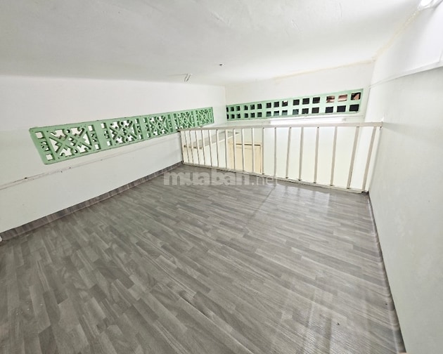 PHÒNG RIÊNG CHỦ CÓ GÁC WC RIÊNG GIỜ TỰ DO