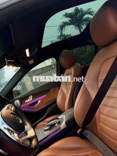 Mercedes-Benz C300 AMG 2020 Trắng