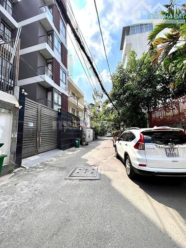 HÀNG HIẾM BÌNH THẠNH  NGANG 9M 162M2 7 TẦNG THANG MÁY 6000$/THÁNG 