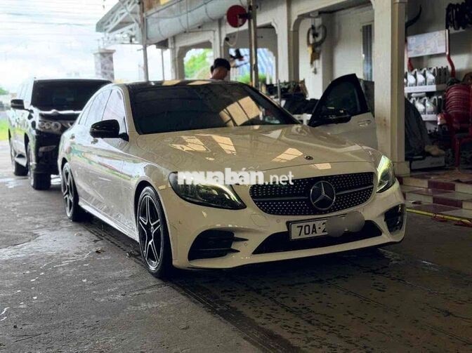 Mercedes-Benz C300 AMG 2020 Trắng
