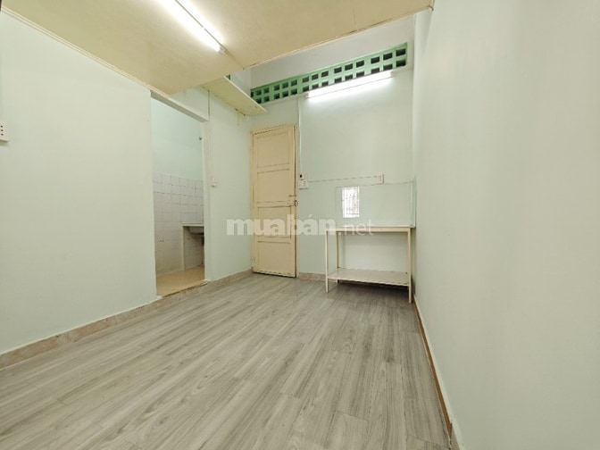PHÒNG RIÊNG CHỦ CÓ GÁC WC RIÊNG GIỜ TỰ DO