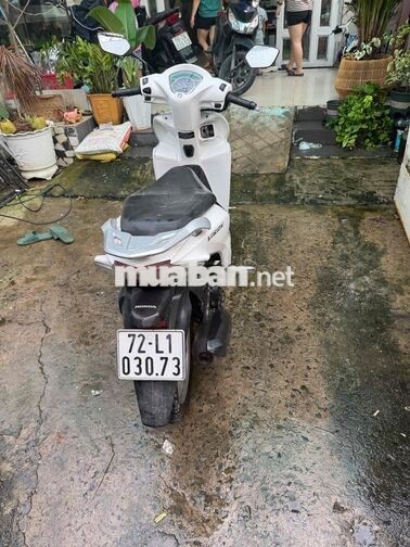 Honda Vision Trắng