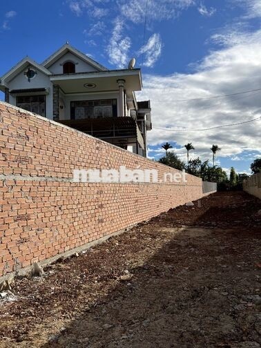 Bán đất mặt tiền y wang, cạnh UBND Phường Ea kao