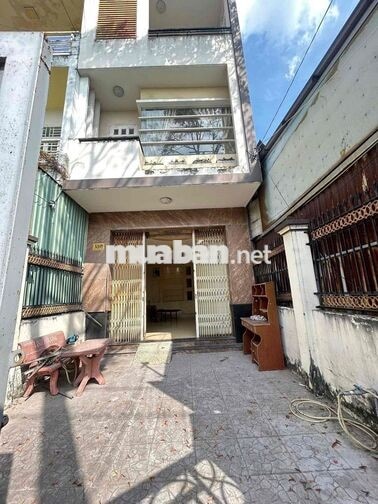 Nhà trệt 2 lầu mặt tiền Nguyễn Văn Cừ