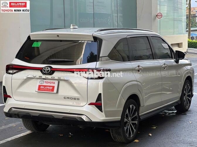 Toyota Veloz Cross TOP2025 Trắng 57.000 km