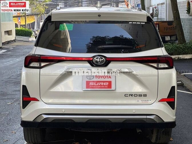 Toyota Veloz Cross TOP2025 Trắng 57.000 km